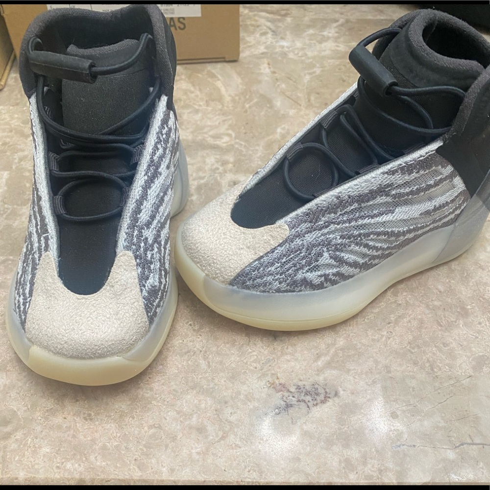 YEEZY QUANTUM INFANT